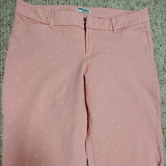 Old Navy size 12 fits like a 10 Peach, polka dots capris. - Picture 5 of 7